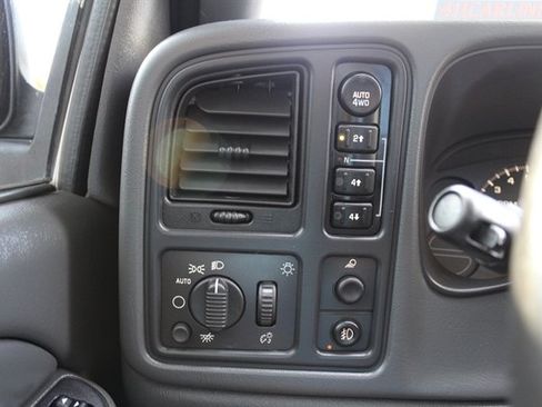 Used 2004 Chevrolet Avalanche Z71 image 23