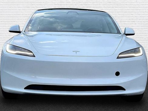 Used 2024 Tesla Model 3 Standard Range RWD image 2