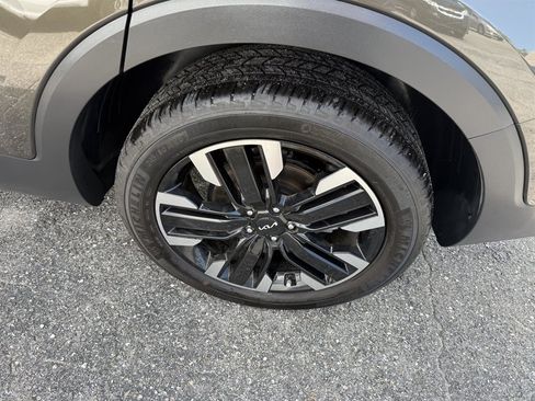 Used 2023 Kia Telluride SX Prestige AWD/4WD image 5