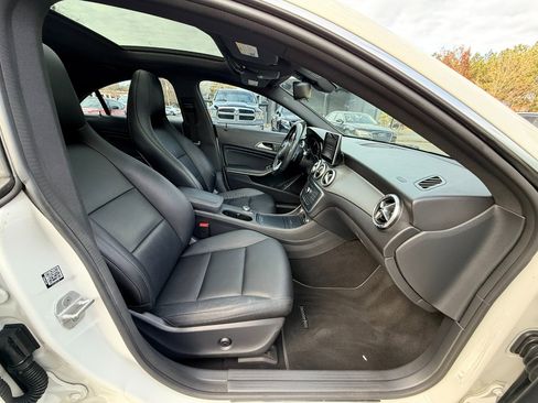 Used 2015 Mercedes-Benz CLA 250 image 15