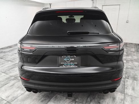Used 2023 Porsche Cayenne image 5