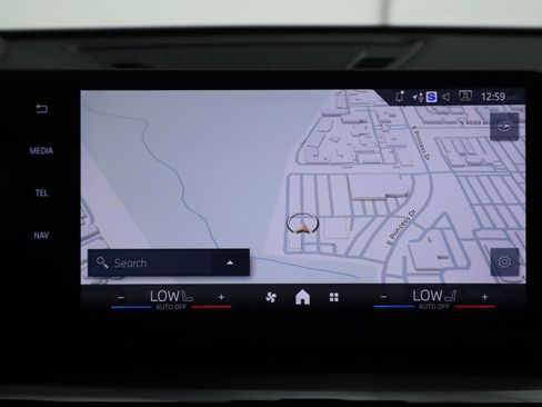 Used 2025 BMW X1 xDrive28i w/ Premium Package image 16