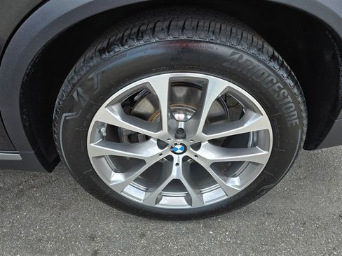 Used 2025 BMW X5 xDrive40i w/ Premium Package AWD/4WD image 27