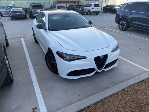 Used 2019 Alfa Romeo Giulia Ti Sport w/ Quick Order Package 22U Sport image 1