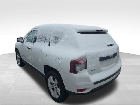 Used 2016 Jeep Compass Sport image 3