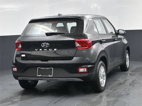 New 2026 Hyundai Venue SE image 22