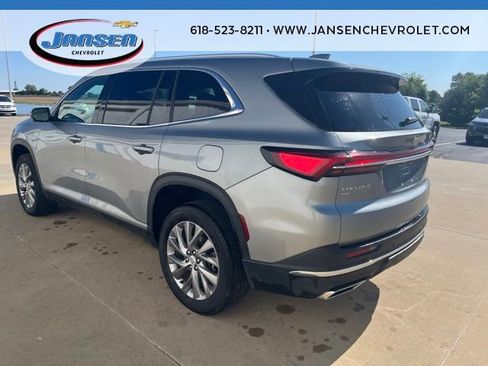Used 2025 Buick Enclave Preferred AWD/4WD image 4