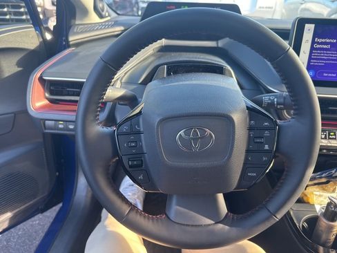 Used 2024 Toyota Prius Prime Premium w/ Advanced Technology Package image 17