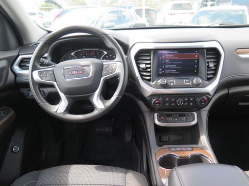 Used 2023 GMC Acadia SLE w/ Driver Convenience Package image 15