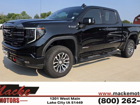 Certified 2023 GMC Sierra 1500 AT4 w/ Technology Package AWD/4WD image 1