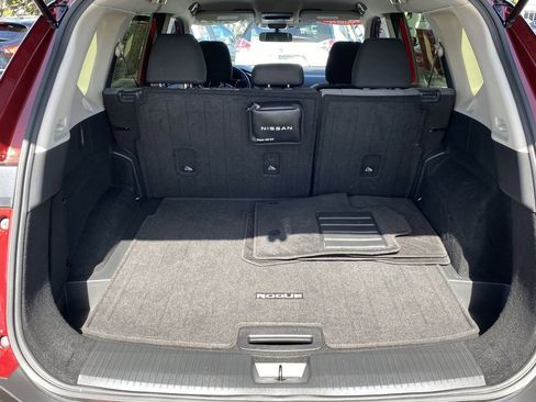 Certified 2023 Nissan Rogue SV FWD image 14