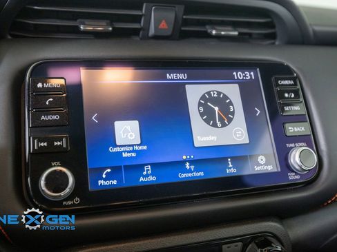 Used 2023 Nissan Kicks SR w/ SR Premium Package FWD image 19