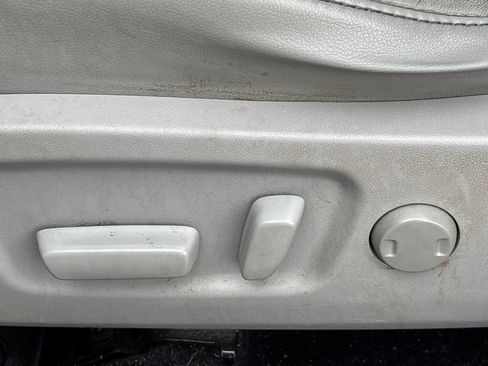 Used 2016 Toyota Highlander XLE image 8