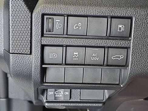 Used 2025 Toyota 4Runner Limited w/ Tow Technology Package AWD/4WD image 30