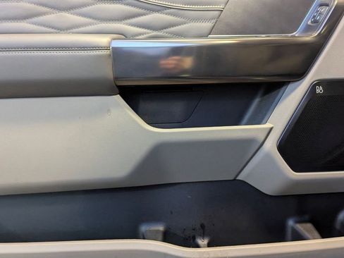 Used 2025 Ford F350 Platinum w/ Platinum Plus Package image 12