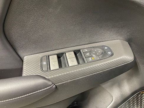 New 2025 Mitsubishi Outlander SE image 21