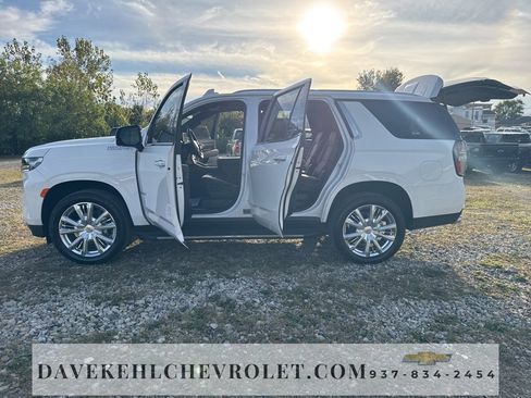 Used 2024 Chevrolet Tahoe High Country image 11