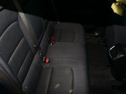 Used 2025 Chevrolet Malibu LT image 7