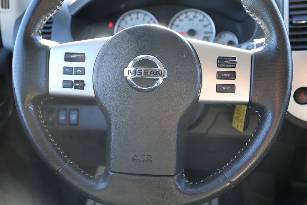 Used 2018 Nissan Frontier PRO-4X AWD/4WD image 18