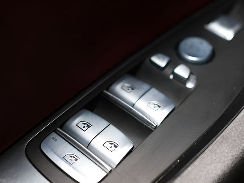 Used 2023 BMW X4 xDrive30i image 25