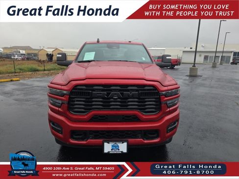 Used 2026 RAM 2500 Big Horn AWD/4WD image 2