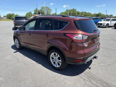 Used 2018 Ford Escape SE AWD/4WD image 6