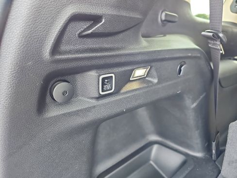 Used 2021 Jeep Grand Cherokee L Limited image 15