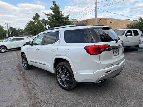 Used 2019 GMC Acadia Denali w/ Technology Package FWD image 4