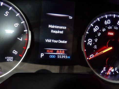 Used 2021 Toyota RAV4 LE image 23