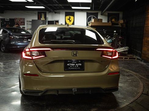 Used 2025 Honda Civic Sport image 6