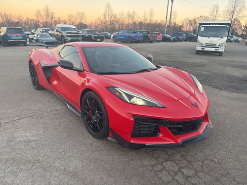 Used 2023 Chevrolet Corvette Z06 w/ Z07 Performance Package image 4