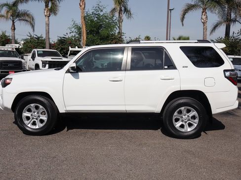 Used 2022 Toyota 4Runner SR5 image 5