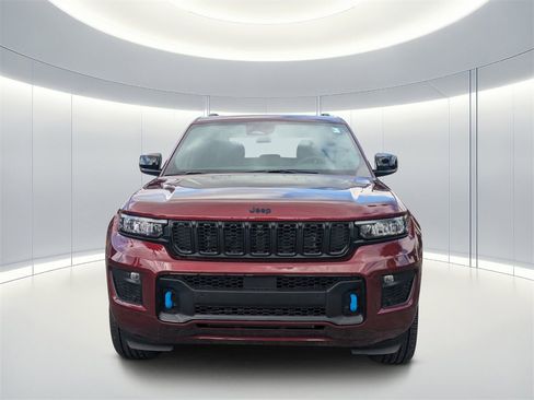New 2025 Jeep Grand Cherokee Limited 4xe image 9