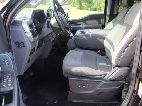 Used 2021 Ford F150 XLT w/ Equipment Group 301A Mid RWD image 9