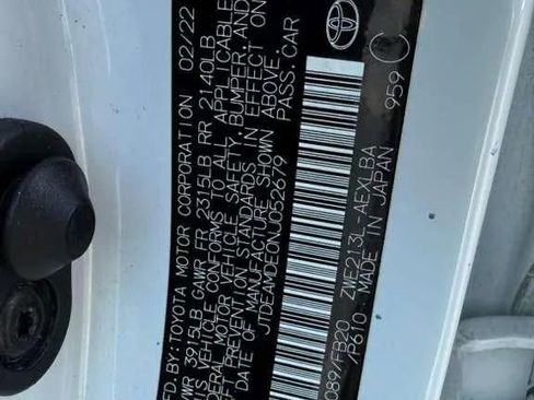 Used 2022 Toyota Corolla LE image 4