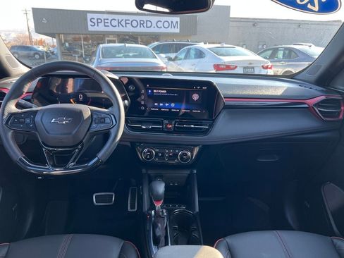 Used 2025 Chevrolet TrailBlazer RS w/ Convenience Package image 11