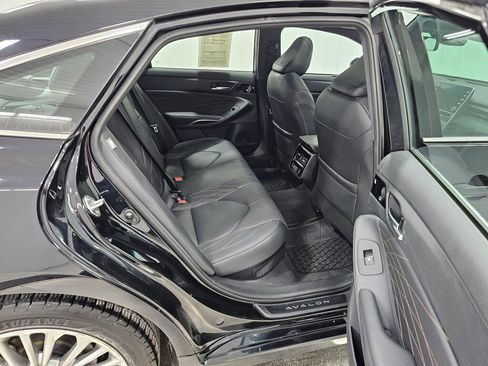 Used 2021 Toyota Avalon Limited w/ Advanced Safety Package image 6