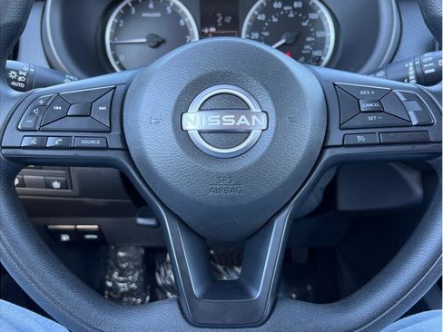 Used 2024 Nissan Kicks S image 11