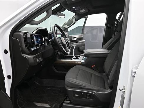 Used 2024 Chevrolet Silverado 3500 LT w/ Convenience Package AWD/4WD image 15