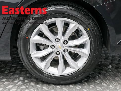 Used 2023 Chevrolet Malibu LT image 8