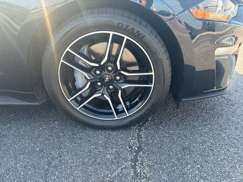 Used 2021 Ford Mustang GT RWD image 4