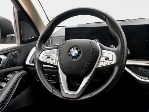 Used 2024 BMW X7 xDrive40i w/ Premium Package AWD/4WD image 12