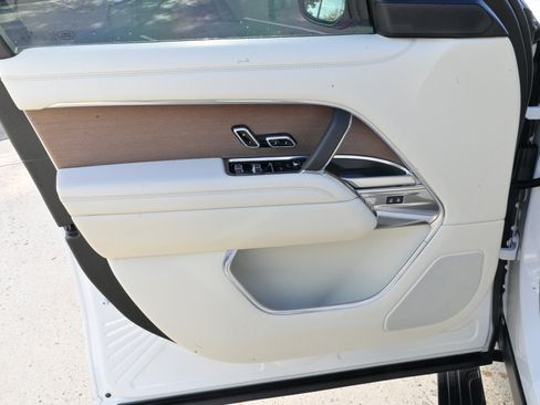 Used 2023 Land Rover Range Rover Autobiography image 19