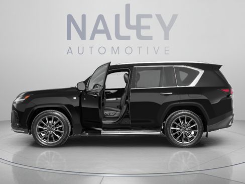 Used 2024 Lexus LX 600 4WD w/ Luxury Package image 6