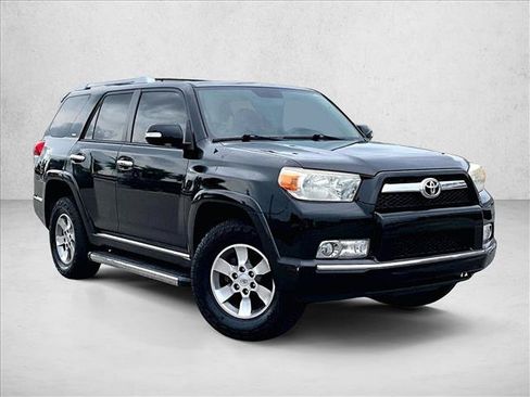 Used 2011 Toyota 4Runner SR5 AWD/4WD image 11