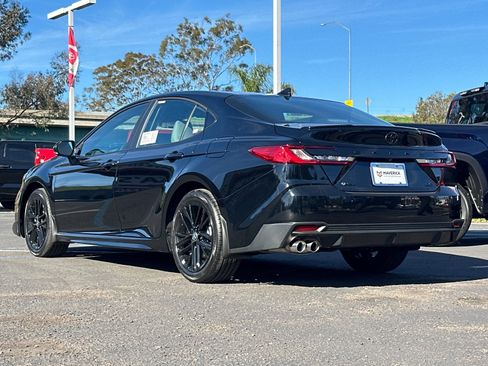 New 2026 Toyota Camry SE image 3