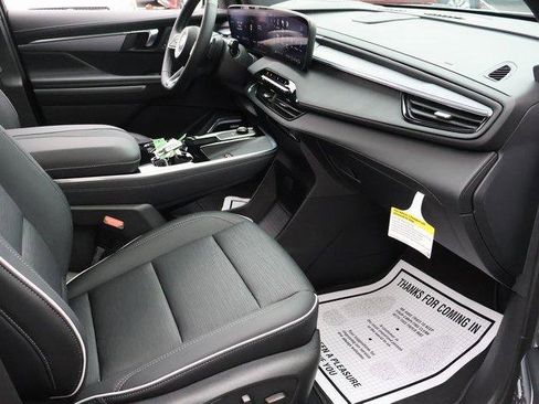 New 2025 Buick Enclave Sport Touring w/ Power Package image 8