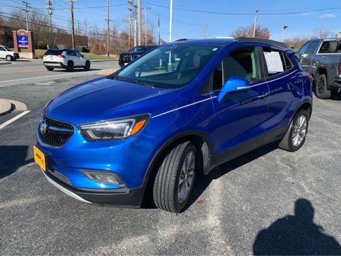 Used 2017 Buick Encore Essence image 3