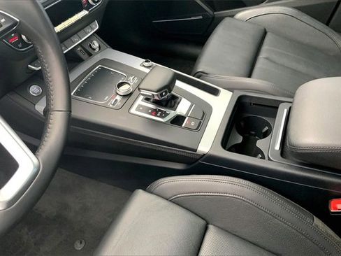 Used 2018 Audi Q5 Prestige w/ Prestige Package image 17