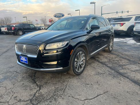 Used 2023 Lincoln Nautilus Reserve w/ Equipment Group 201A image 4